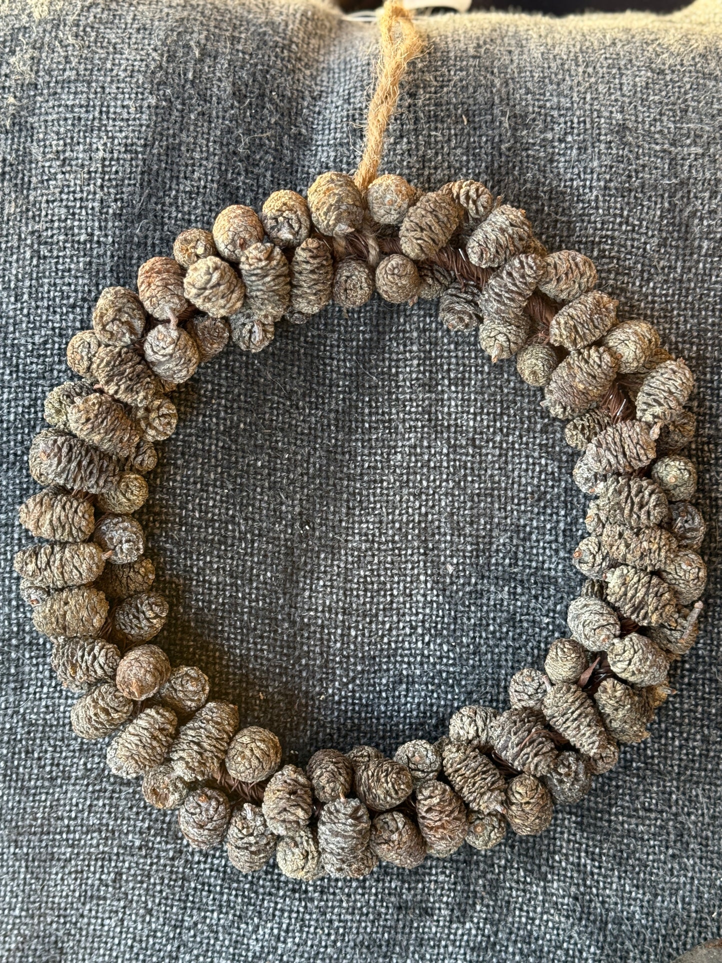 Fine Pine Cone Wreath – 20 cm