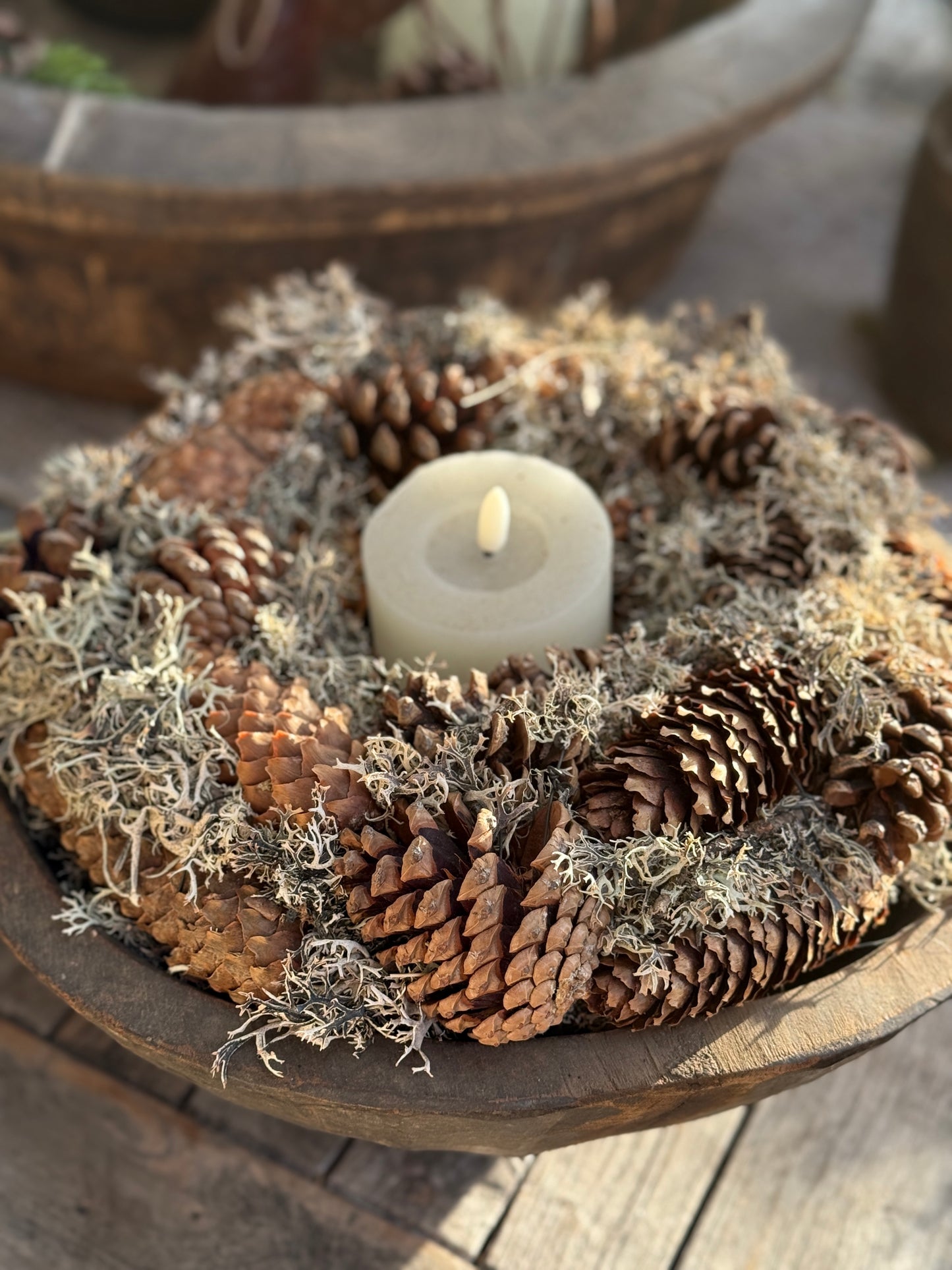 Pine Cone and Gray Moss Wreath – 30 cm