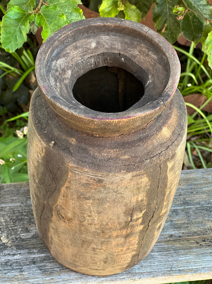 Old Nepalese pot (3)