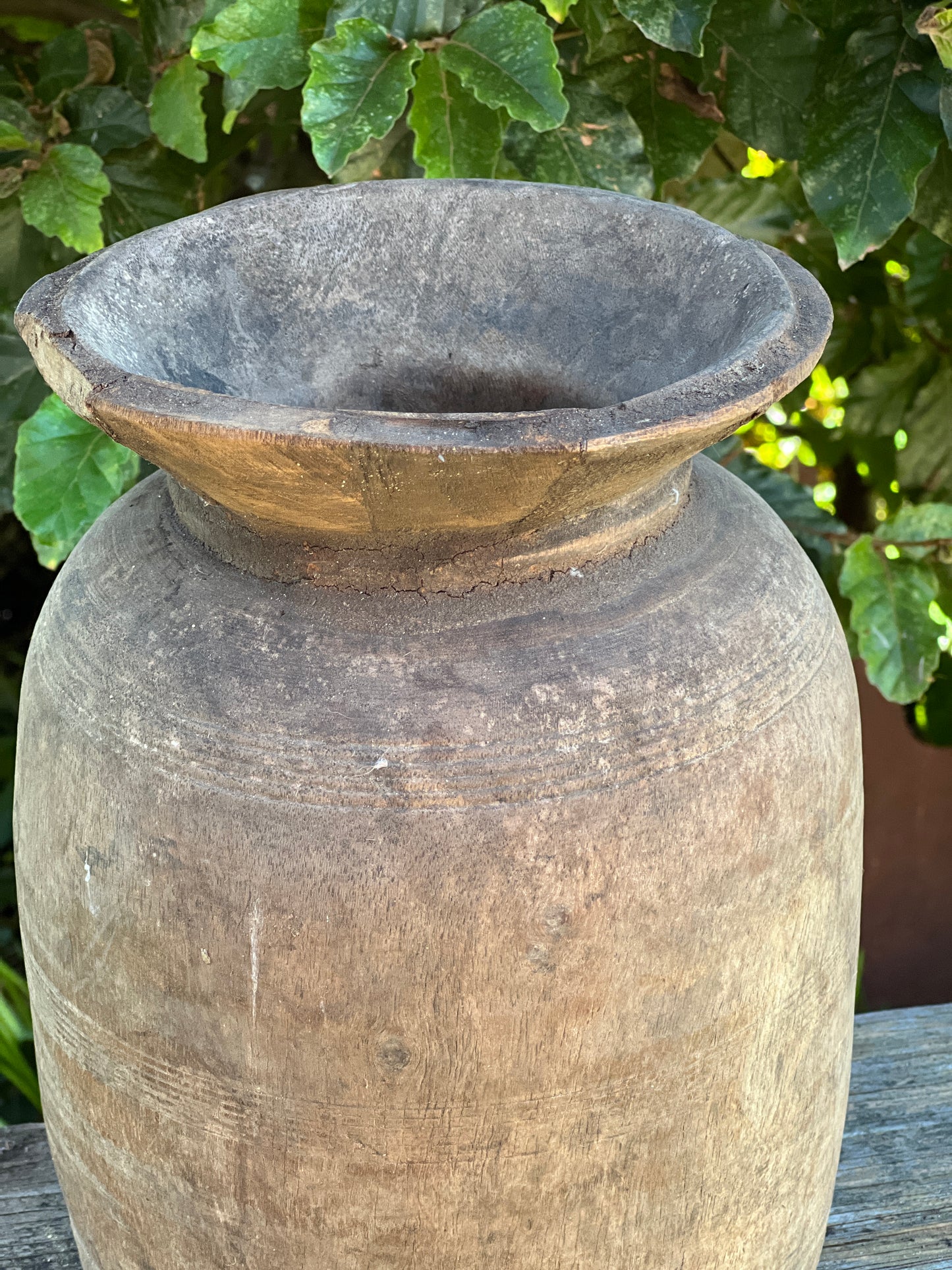 Old nepalese pot (4)