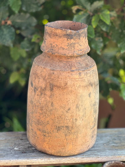 Old nepalese pot (9)