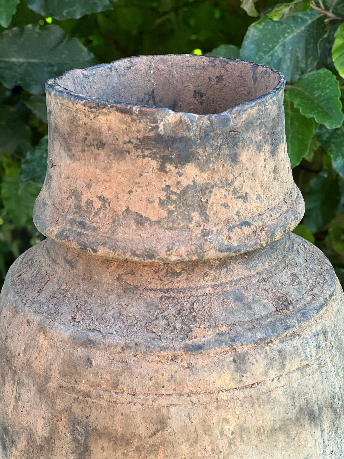 Old nepalese pot (9)