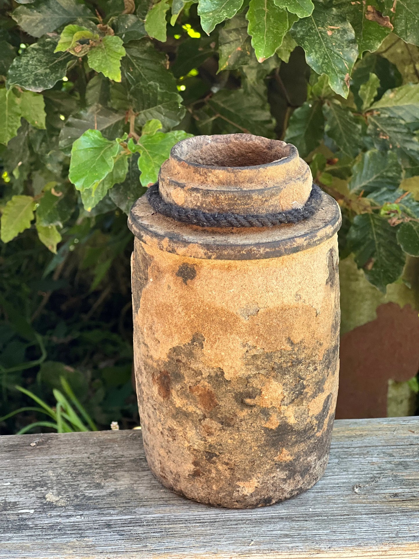 Old Nepalese pot (10)