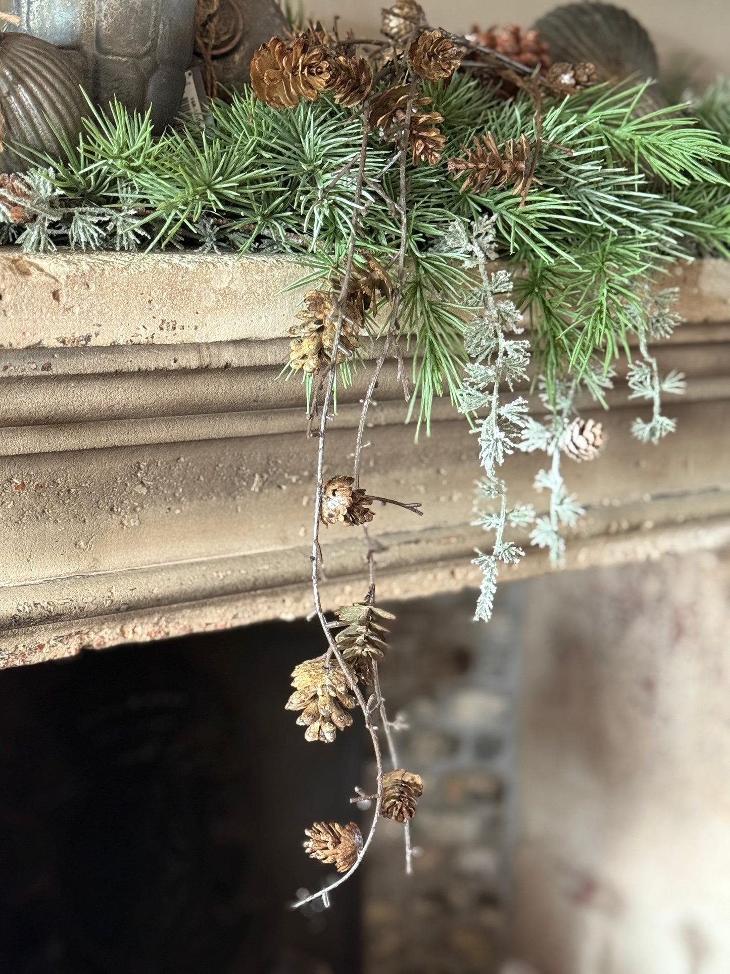 Hangende Dennenappeltak