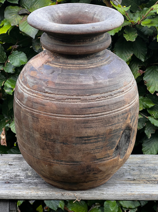 Oude bolle nepalese pot (13F)