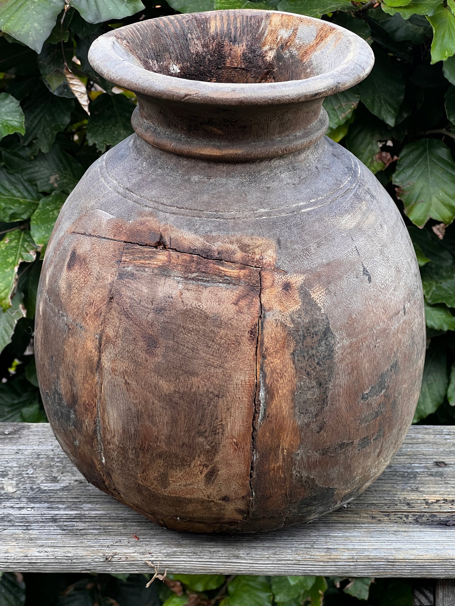 Old Nepalese convex pot (13G)
