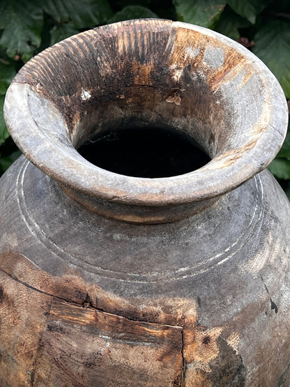 Old Nepalese convex pot (13G)