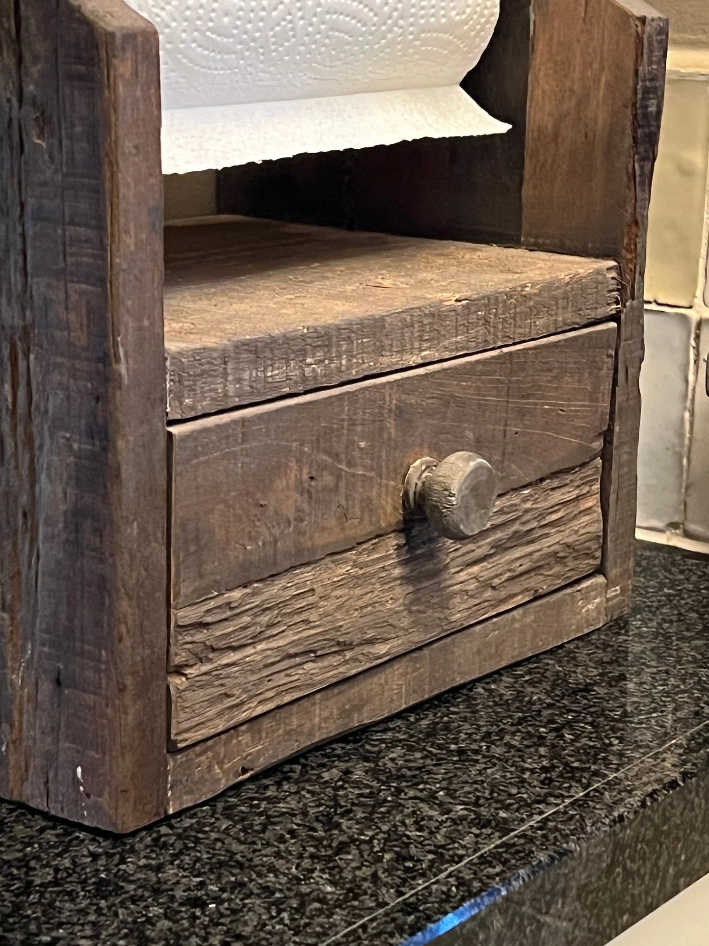 Küchenrollenhalter mit Schublade – Trapa Living