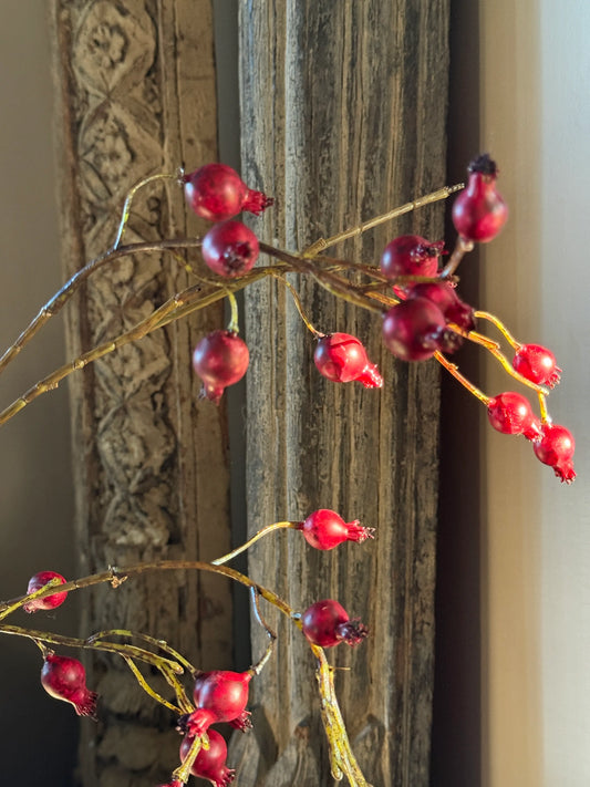 Kunst rozebotteltak – donkerrood- 115 cm.