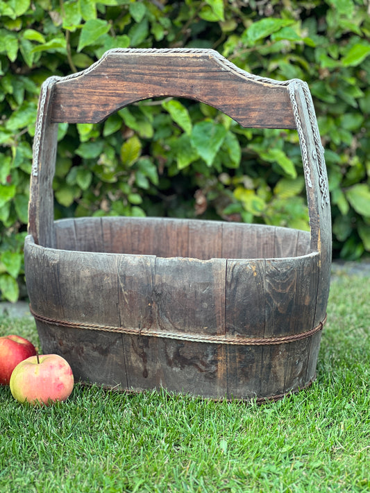 Old olive box with handle (02)