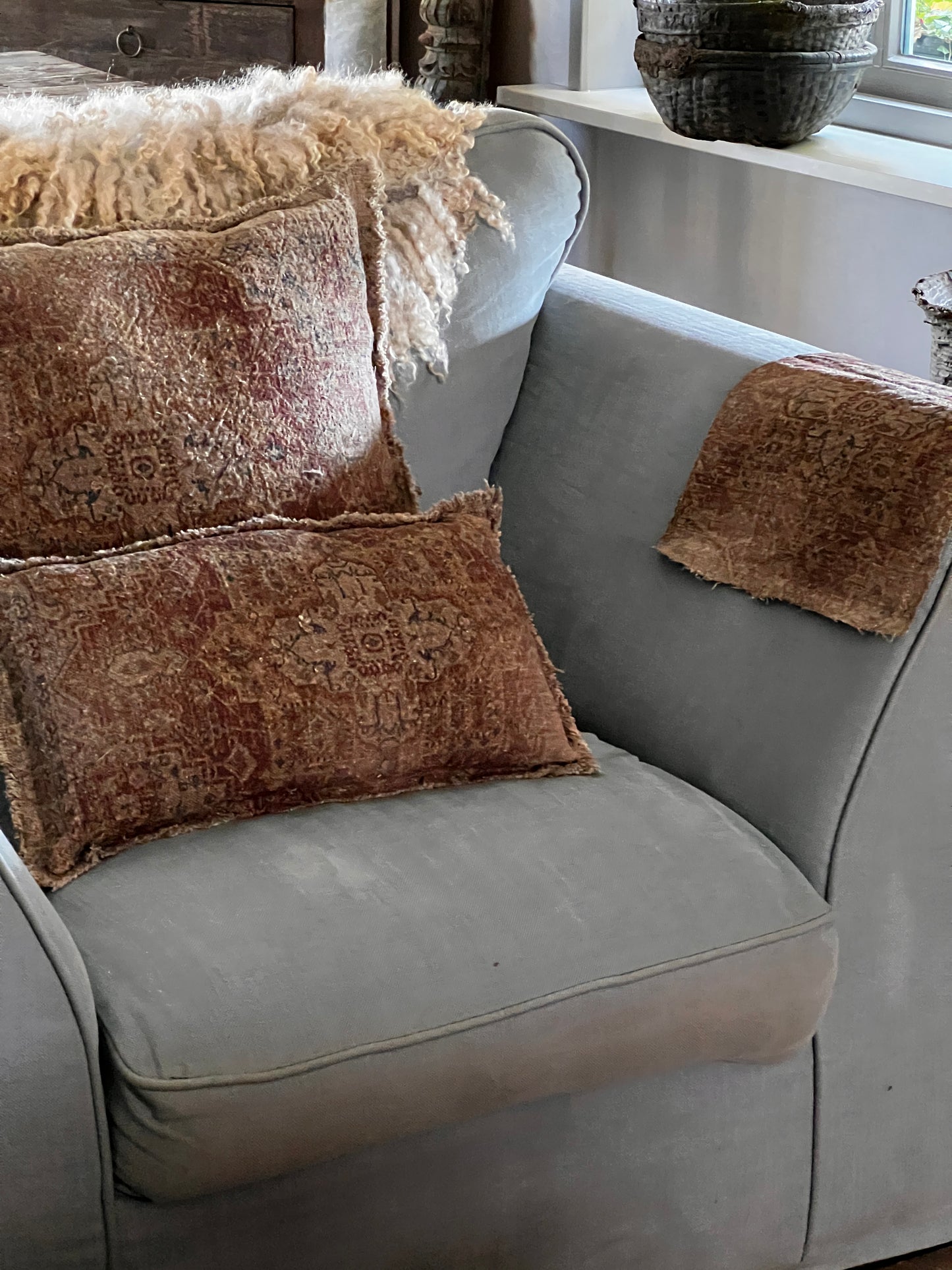 Shabby Kilim cushion 50x50 cm