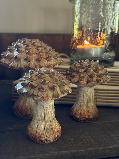 Paddenstoel van Polystone – Landelijke Herfstdecoratie- Verkrijgbaar in 2 maten