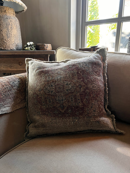 Shabby Kilim cushion 50x50 cm