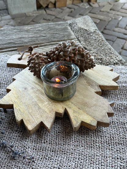 Hölzernes Serviertablett Herbstblatt