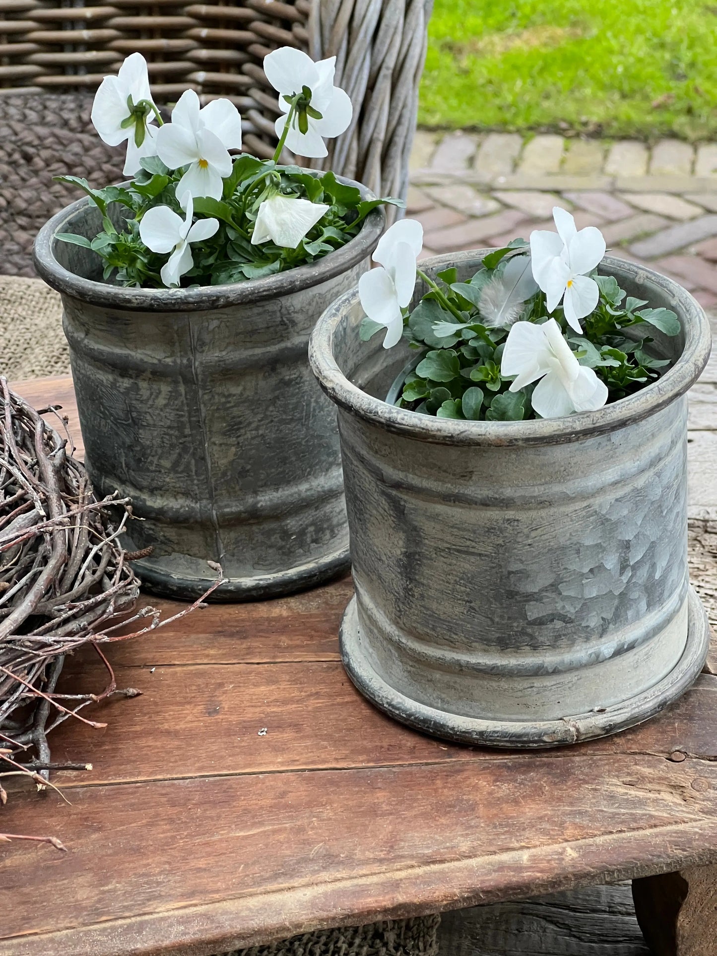 Metal pot, straight model
