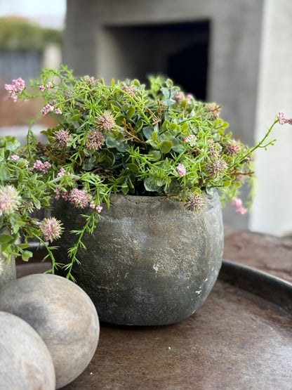 Concrete pots, available in 2 sizes