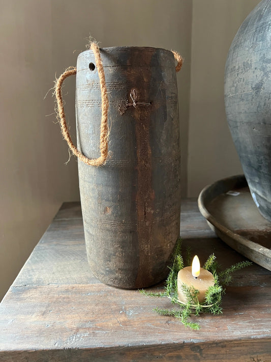 Oude nepalese pot