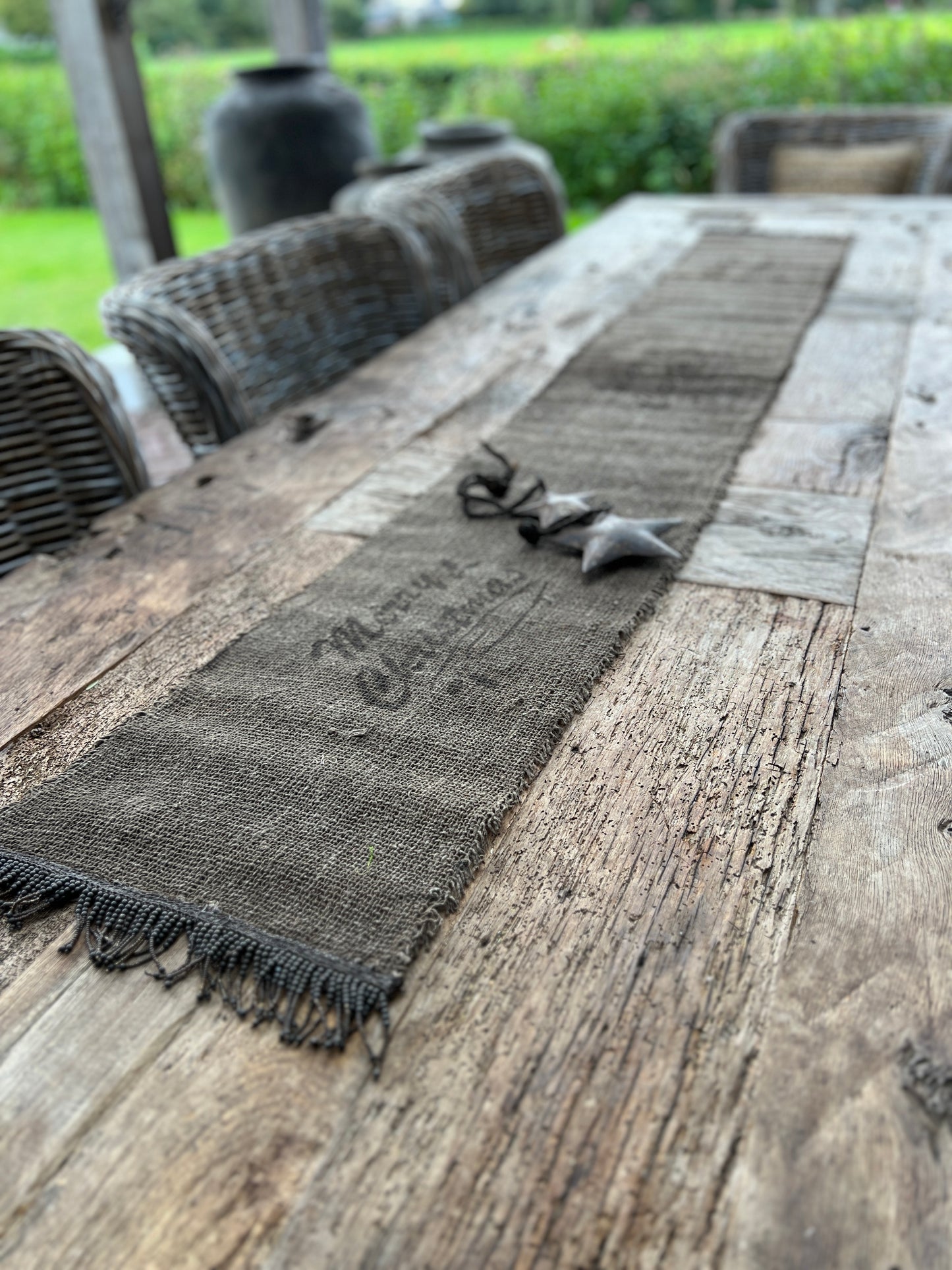Table runner Fylou, in Leem and Taupe