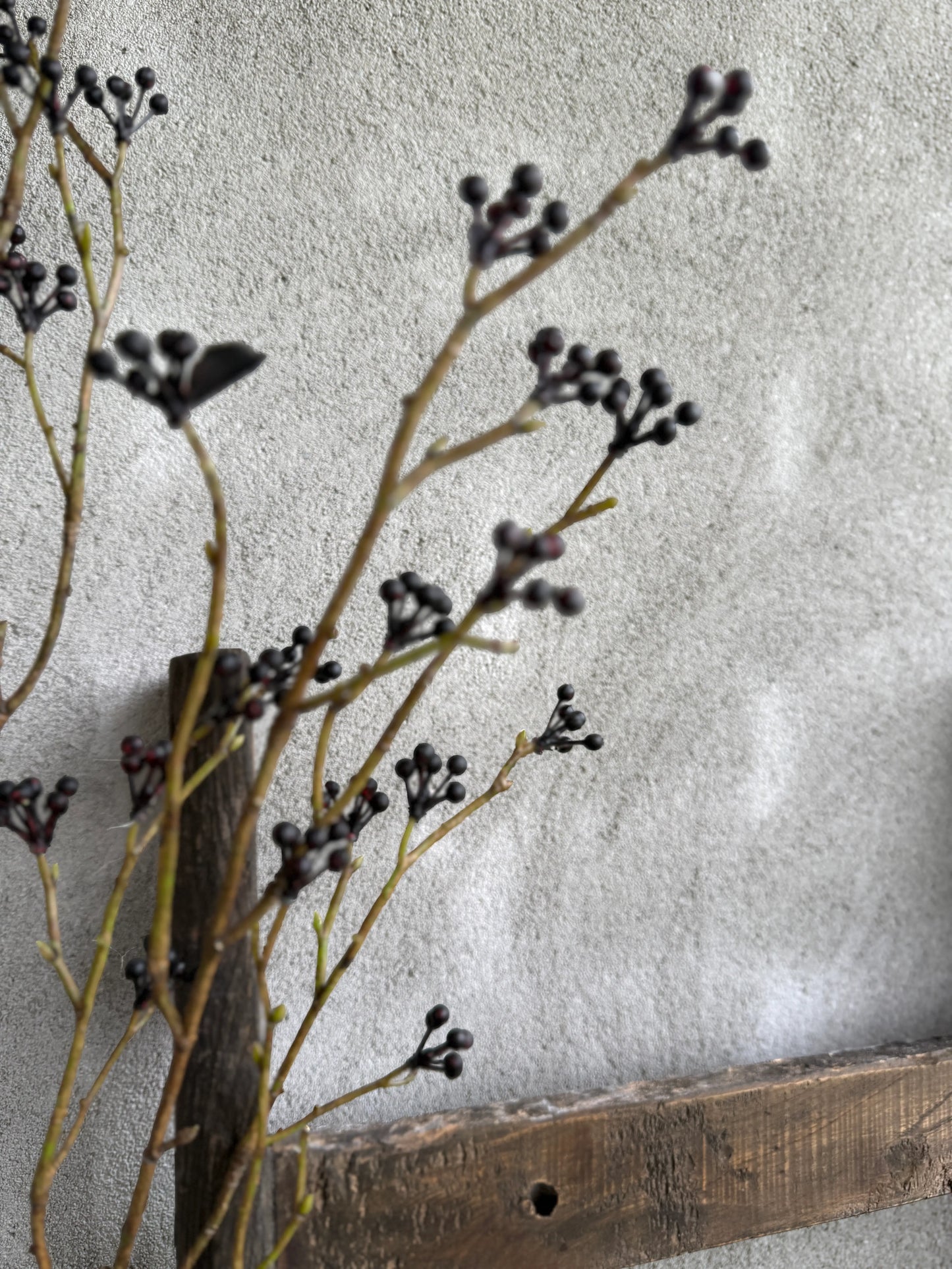 Artificial berry spray Berberis XL black – 103 cm