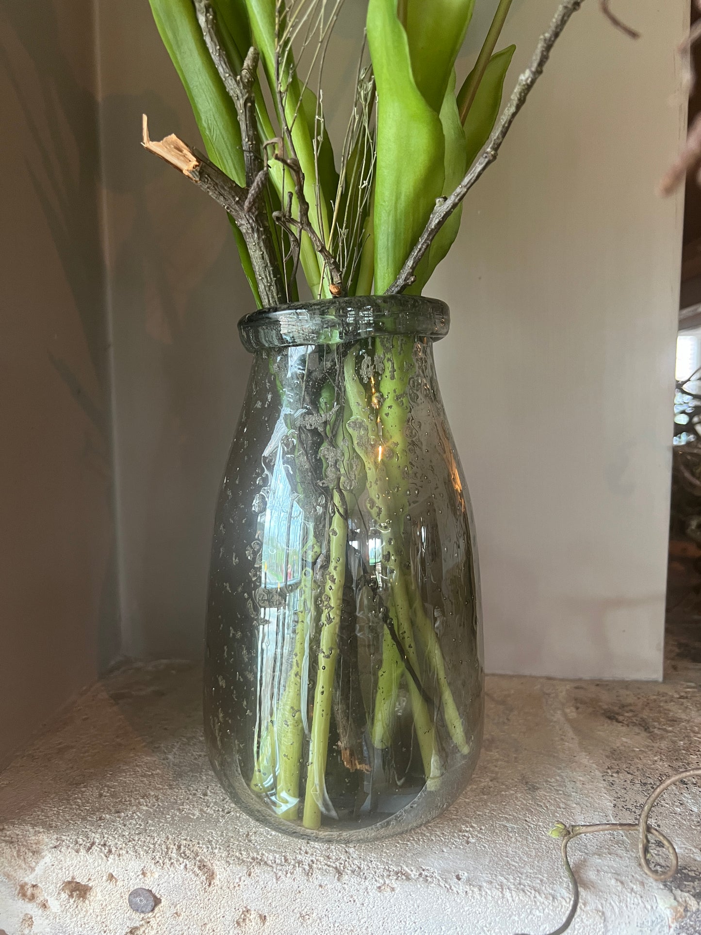 Vase transparentes Glas mit Metallflocken