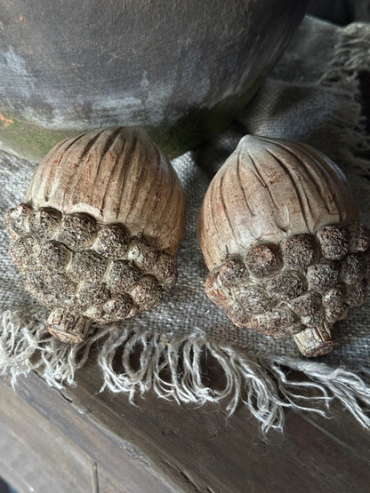 Polystone acorn