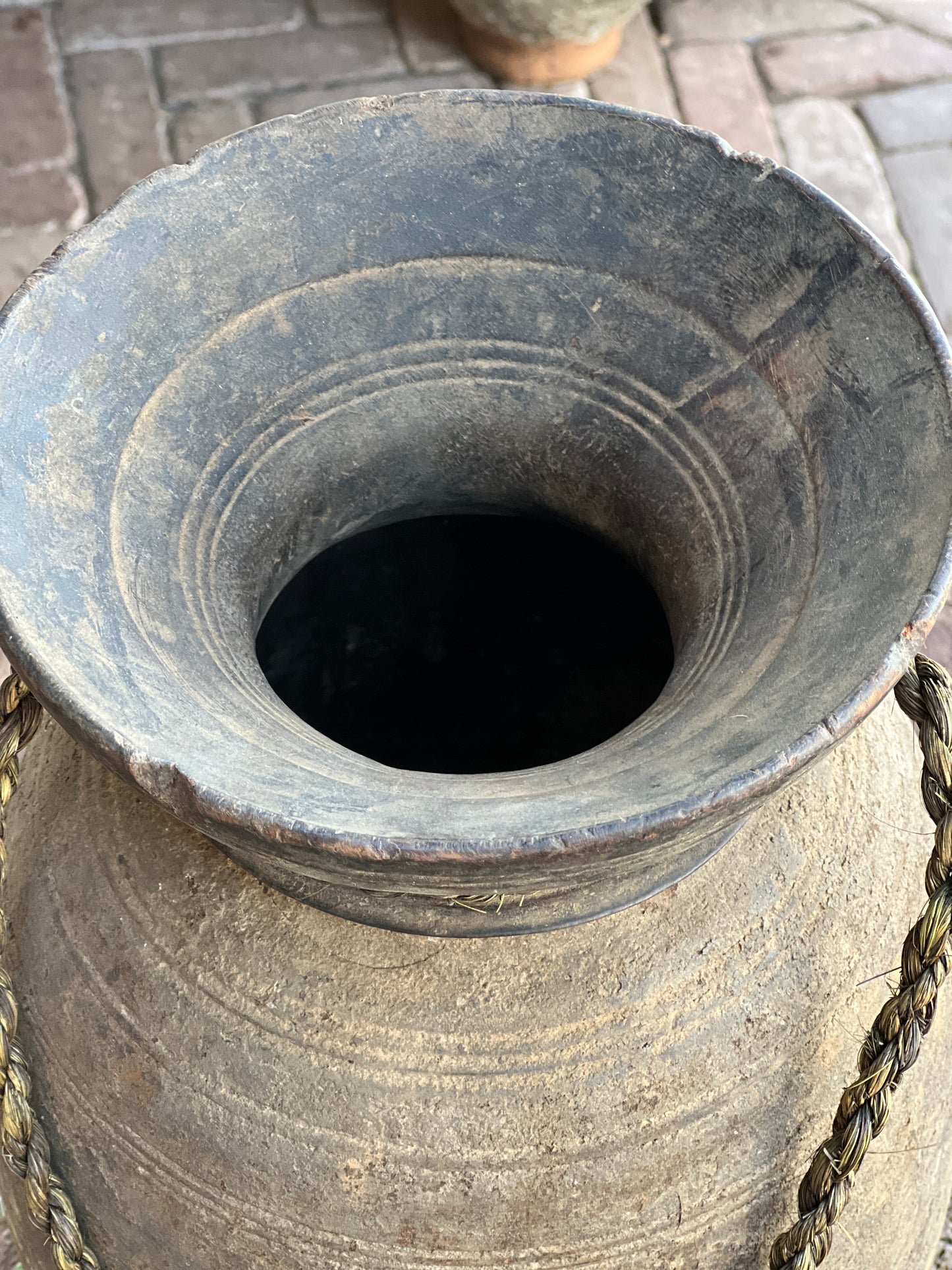 Nepalese pot (18)