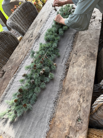Larix tafelstuk Real Touch – 165 cm