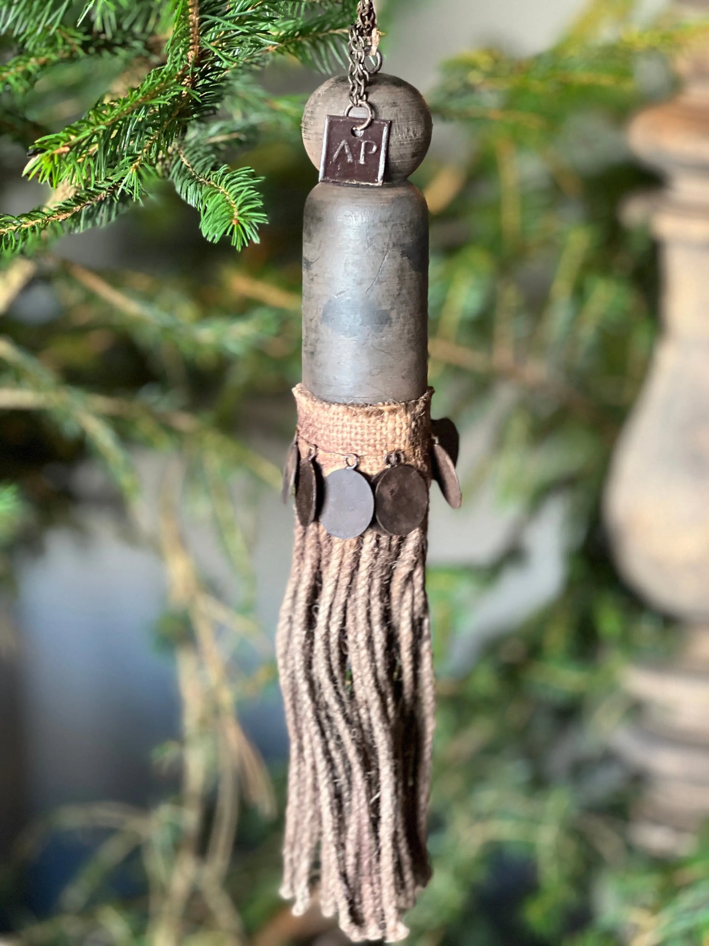 Pendant E | Aura Peeperkorn