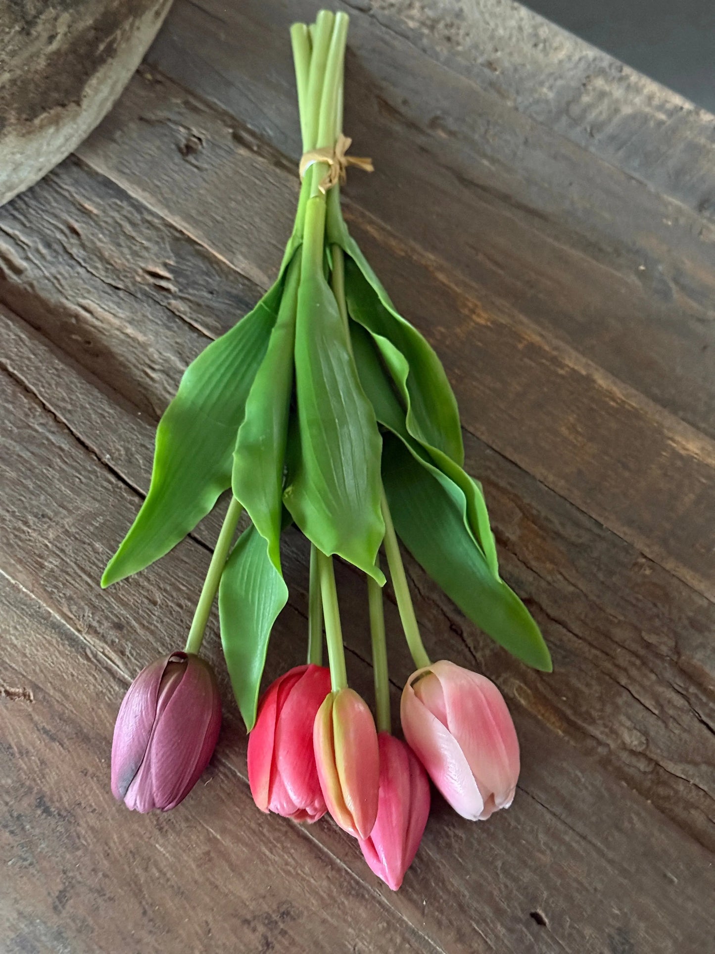 Bunch of 5 tulips, 36 cm. Pink/purple