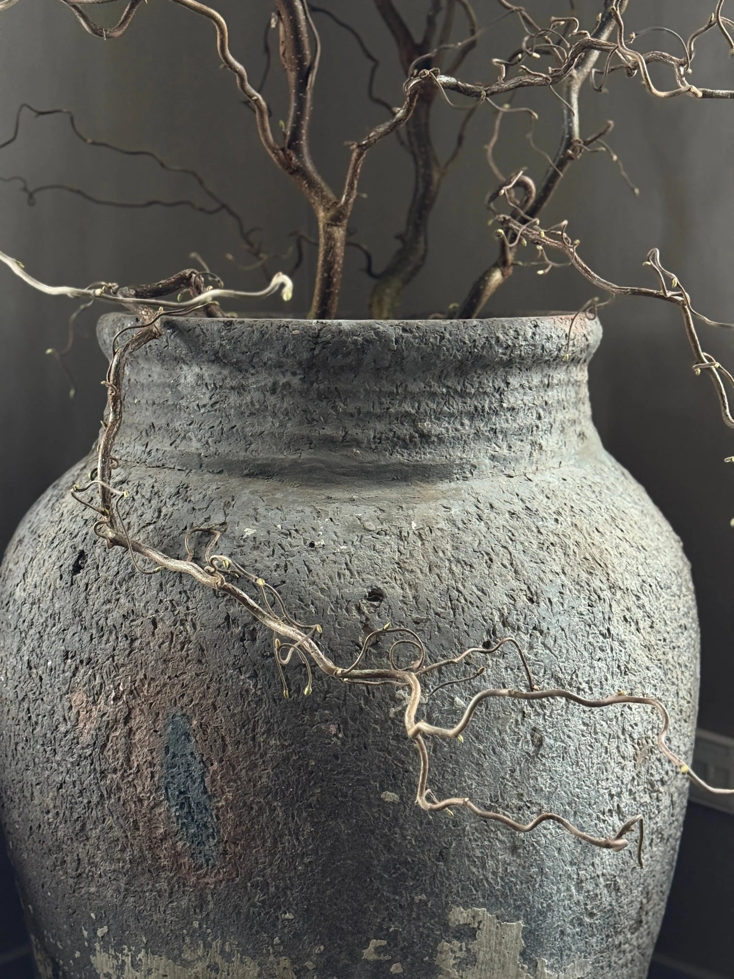 Authentic water jug ​​(H)