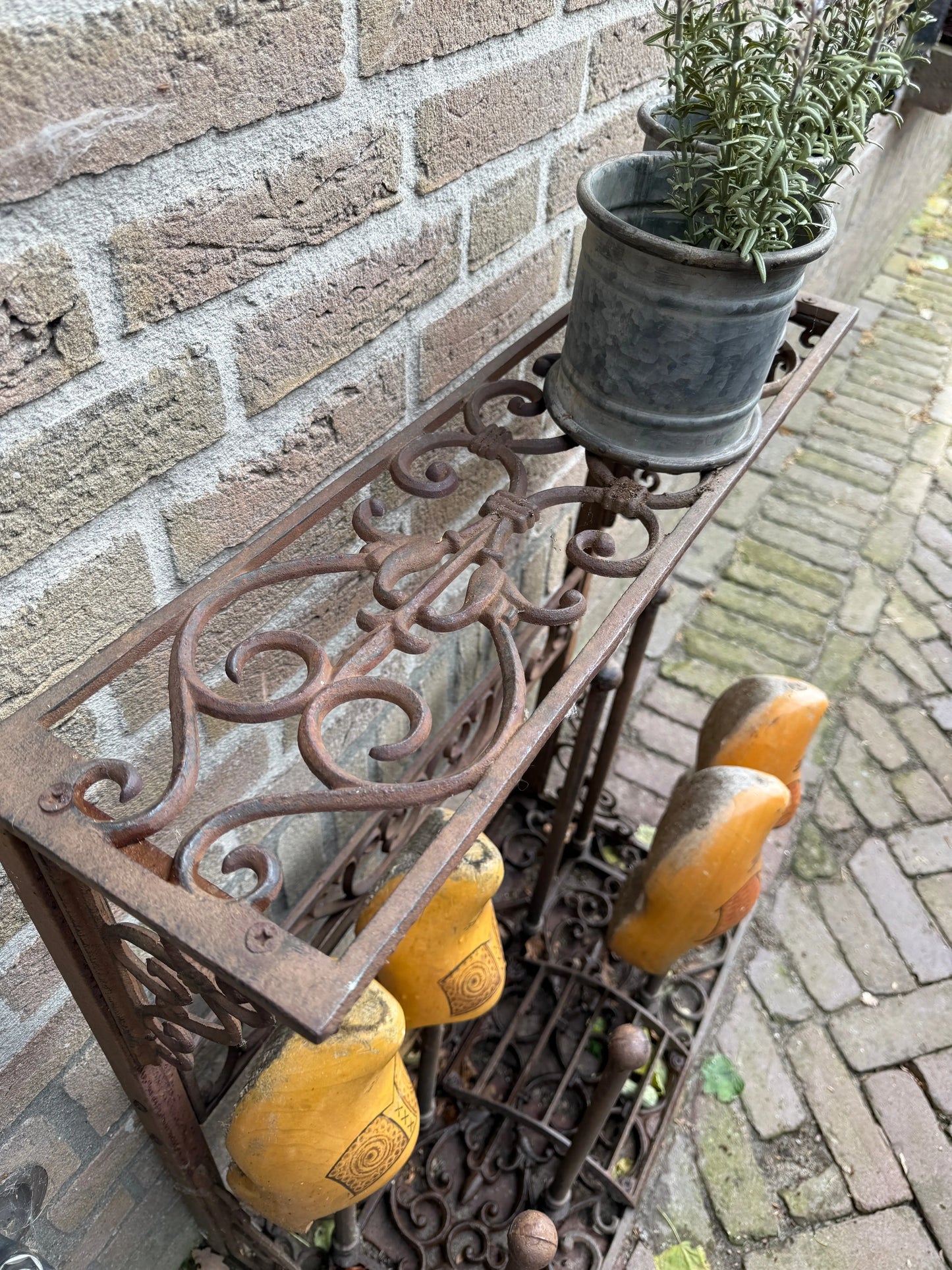 Smeedijzeren Laarzenrek-Afhaalproduct-Op bestelling leverbaar