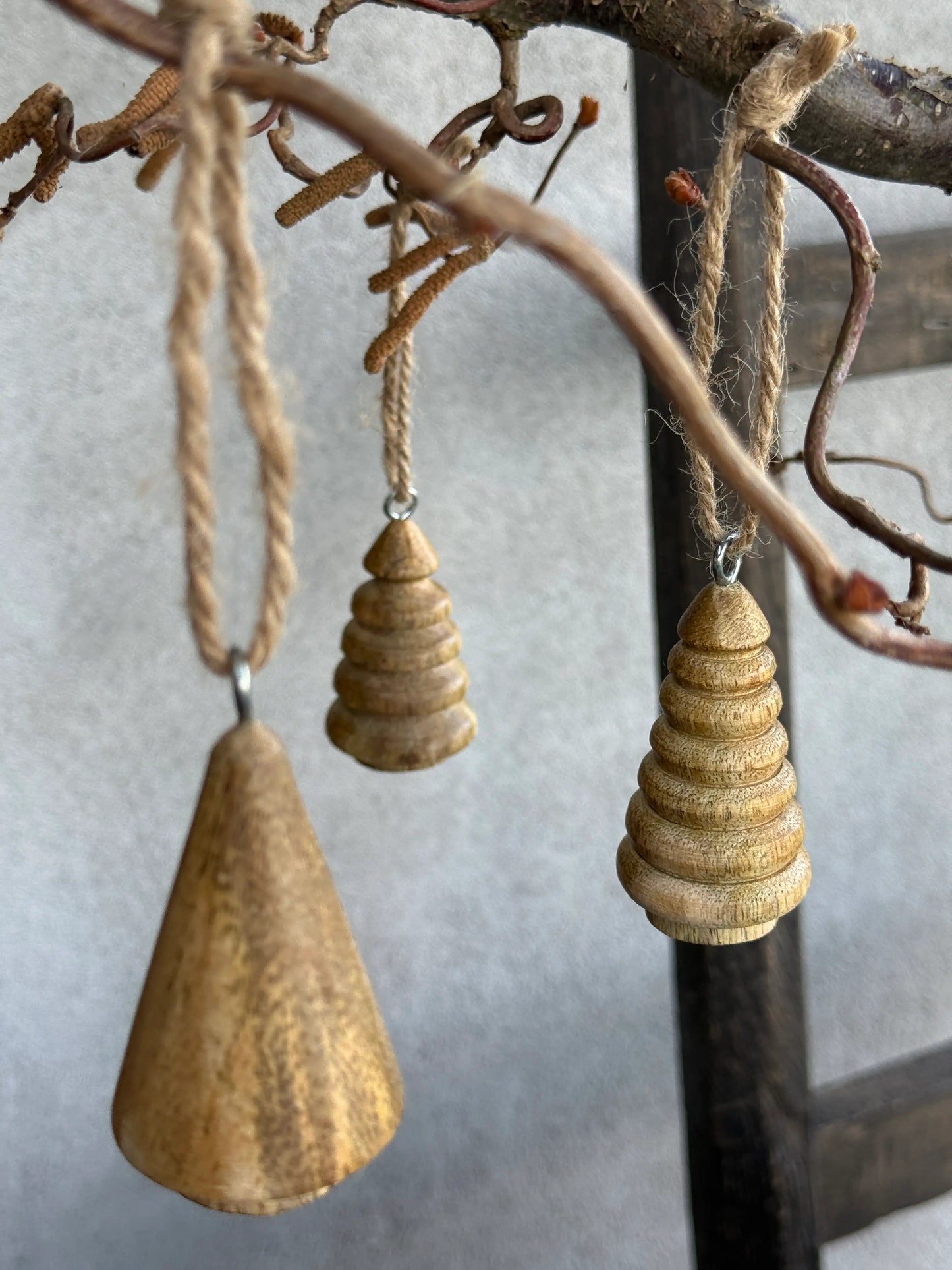Weihnachtsbaum-Anhänger aus Holz – natur – 6er-Set