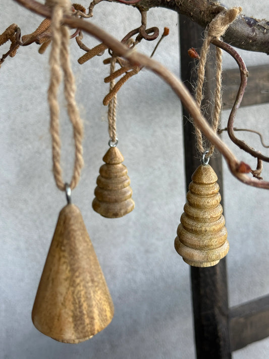 Weihnachtsbaum-Anhänger aus Holz – natur – 6er-Set