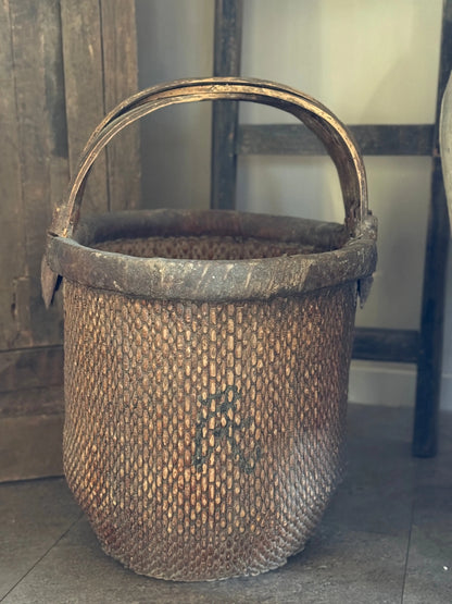 Authentic Chinese basket with handle