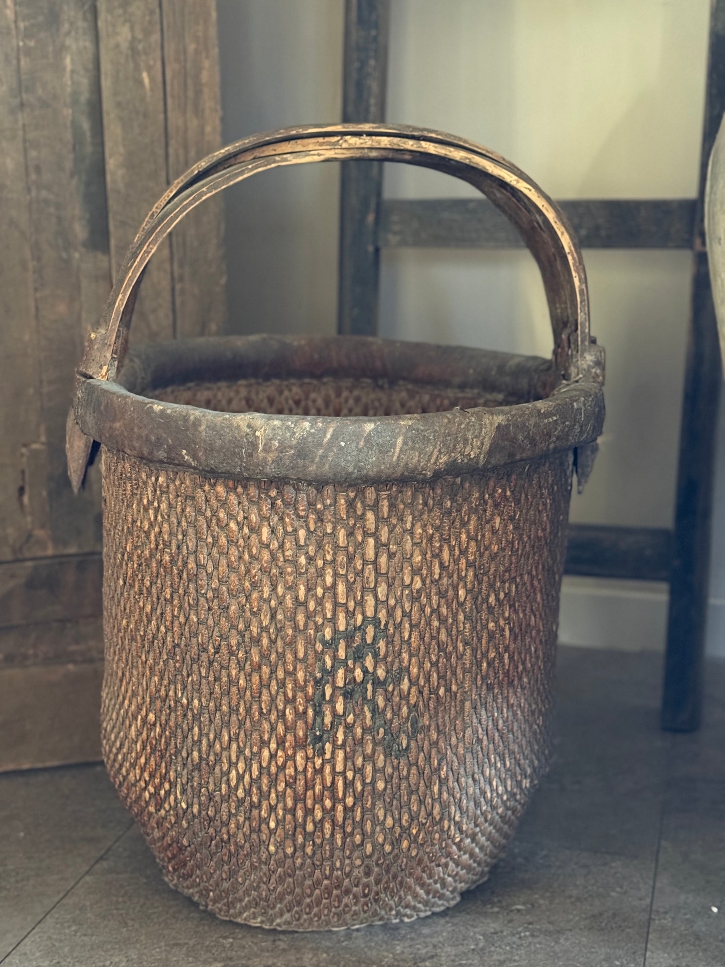 Authentieke Chinese mand met hengsel