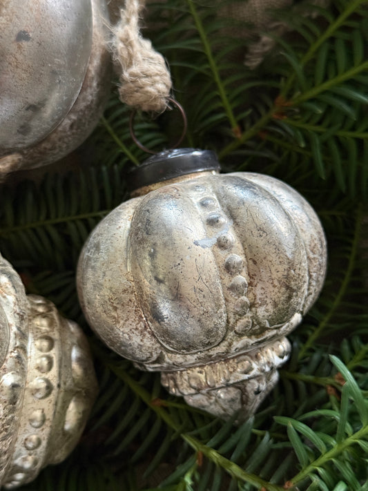 Kersthanger glazen ornament – oud zilver- maat S