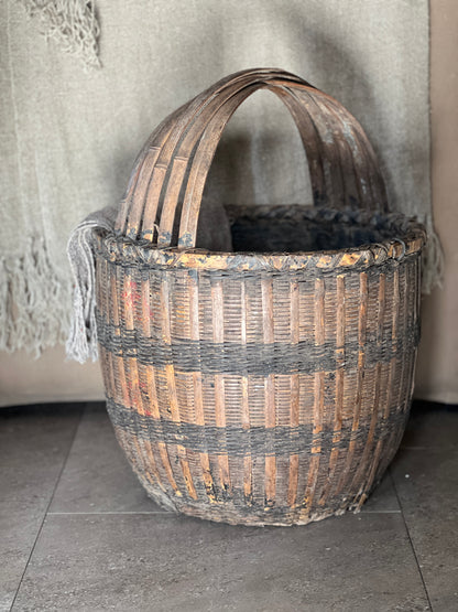 Authentic wicker basket Aura Peeperkorn