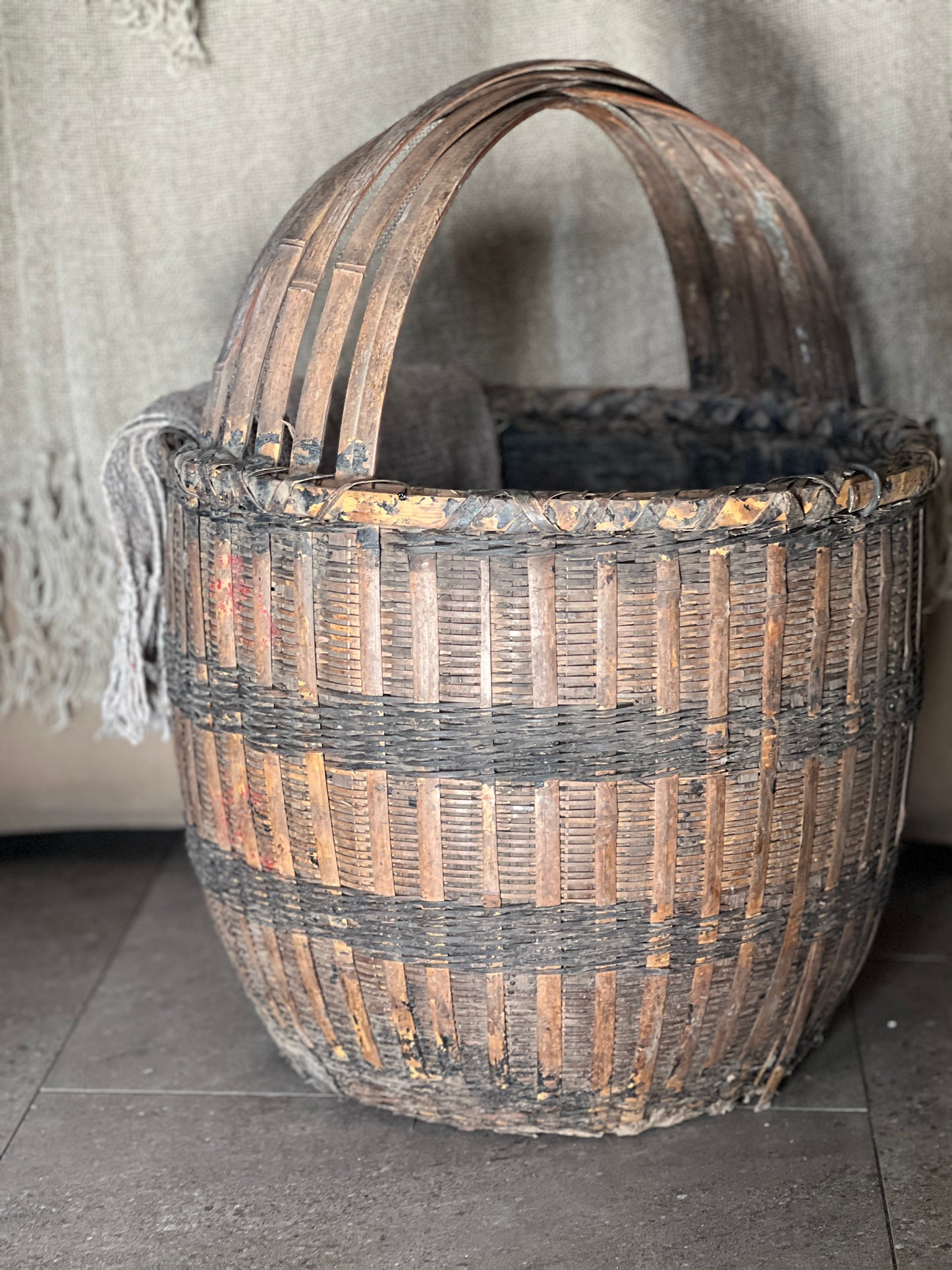 Authentic wicker basket Aura Peeperkorn