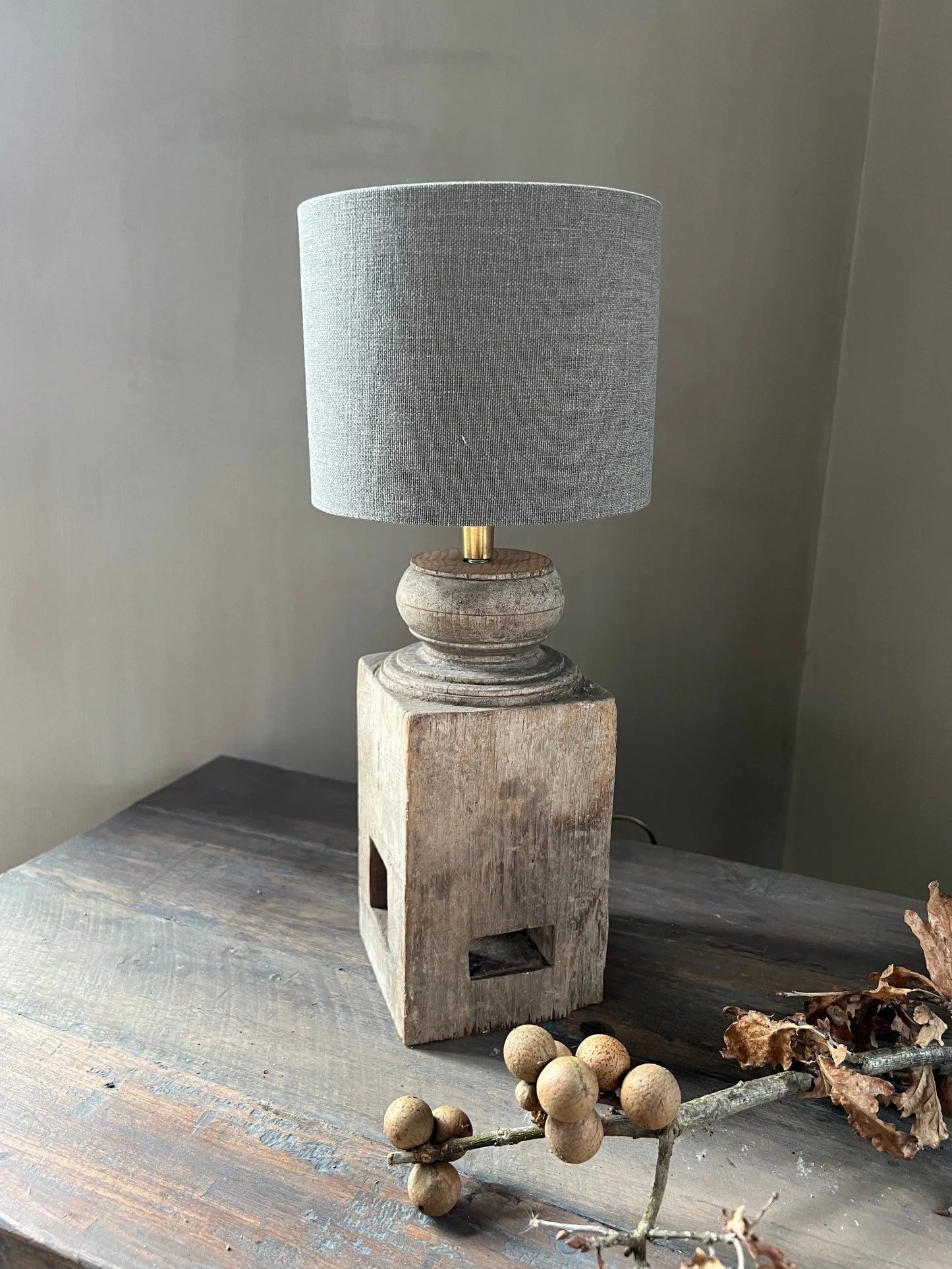 Tischlampe alter Treppengeländer, Aura Peeperkorn (03)