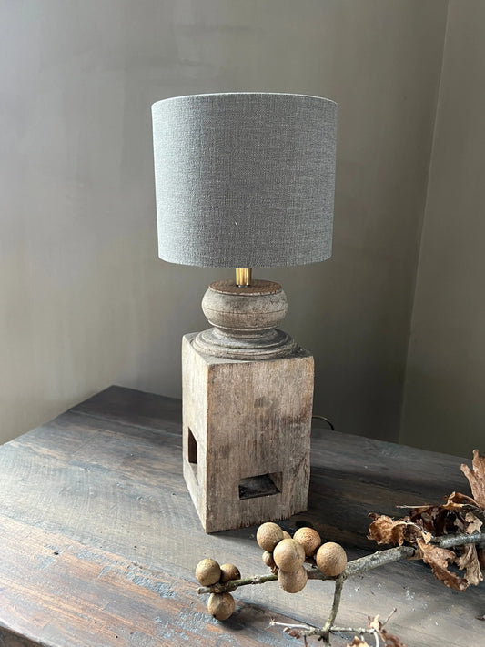 Tafel lamp oude trapbaluster, Aura Peeperkorn (03)