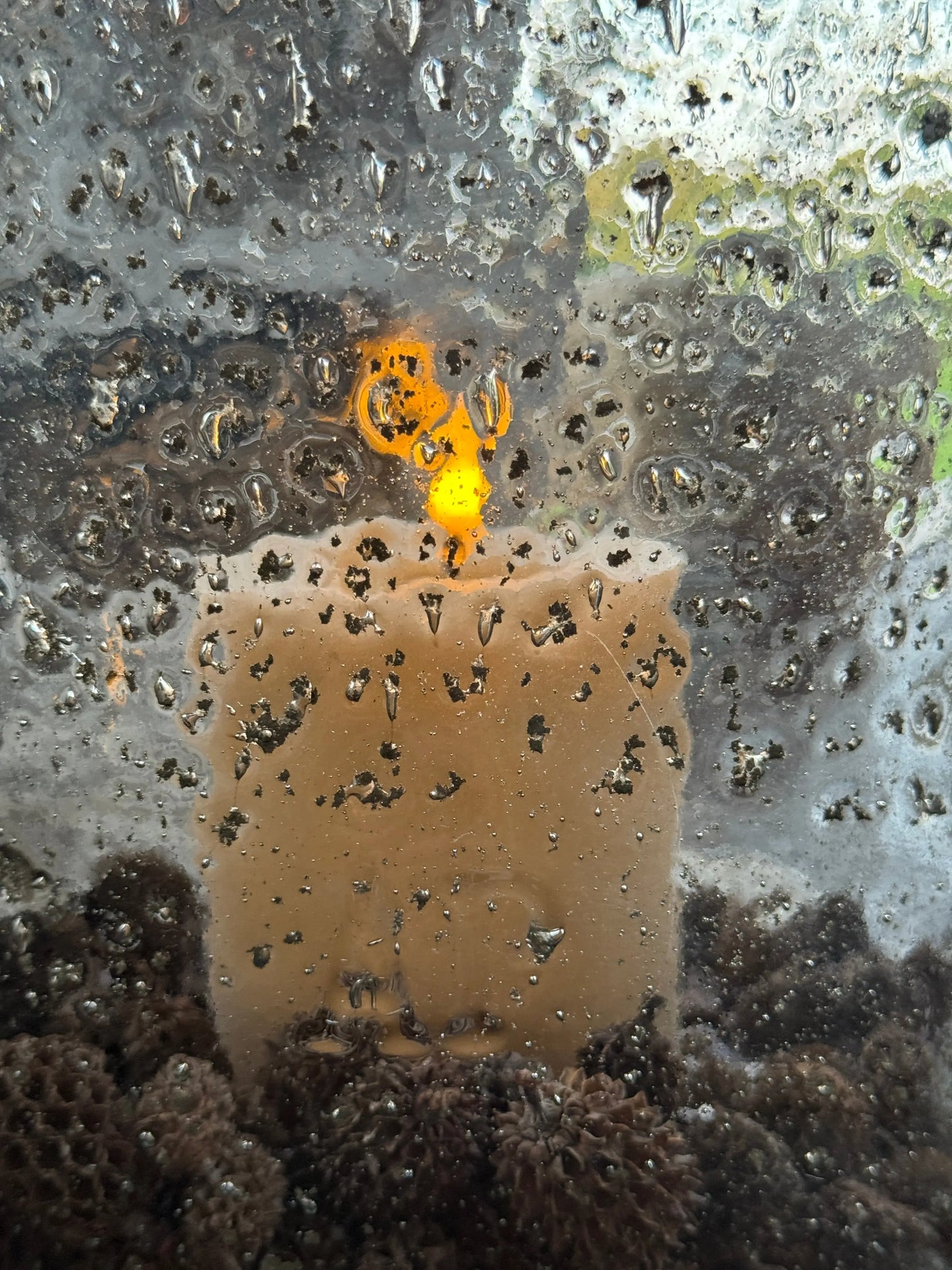 Aura Peeperkorn lantern. Available in XS/S/M/L/XL/XXL