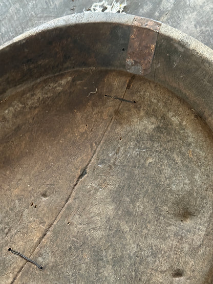 Oude houten schaal uit India (LH11B)