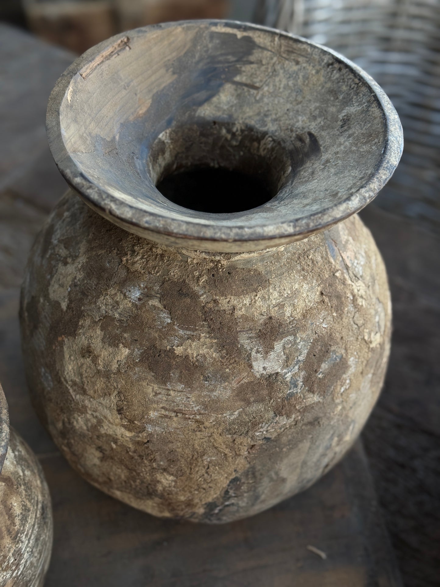 Oude Nepalese Bolle Pot (rechter op d foto LH14)