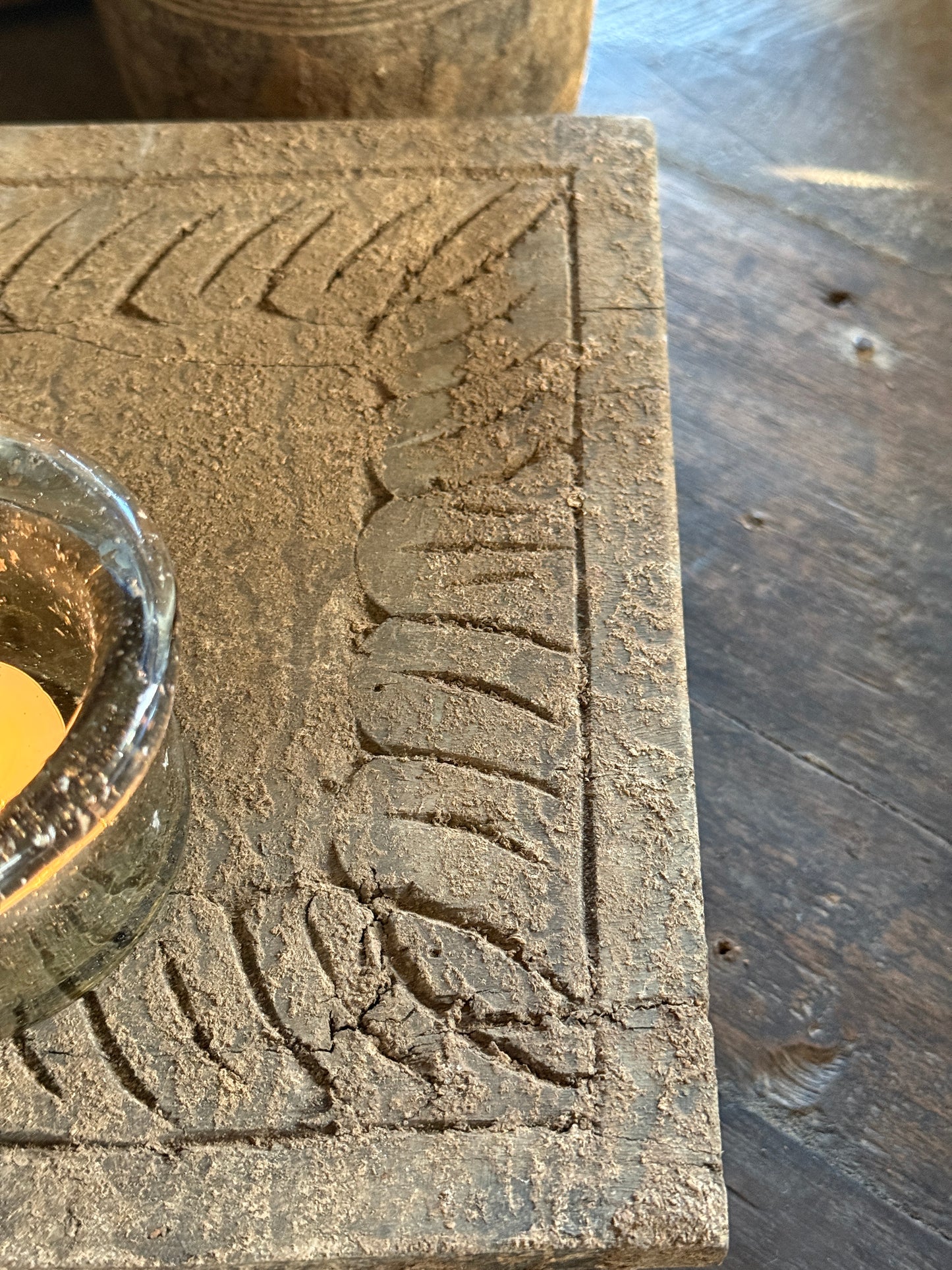 Oude Bajot Plank met Houtsnijwerk (LH02)