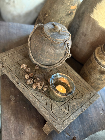 Oude Bajot Plank met Houtsnijwerk , (LH01)