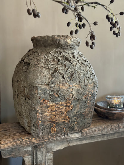 Authentic Old Clay Basket with Lid (06)