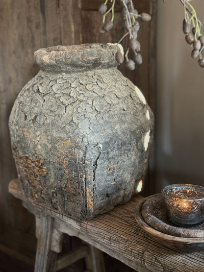 Authentic Old Clay Basket with Lid (06)