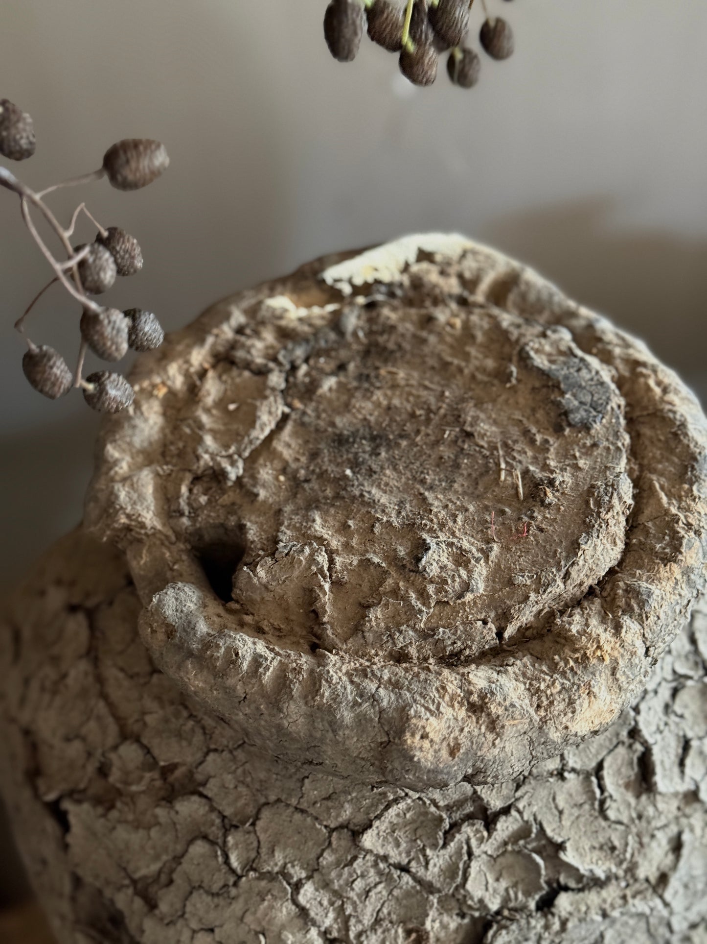 Authentic Old Clay Basket with Lid (06)