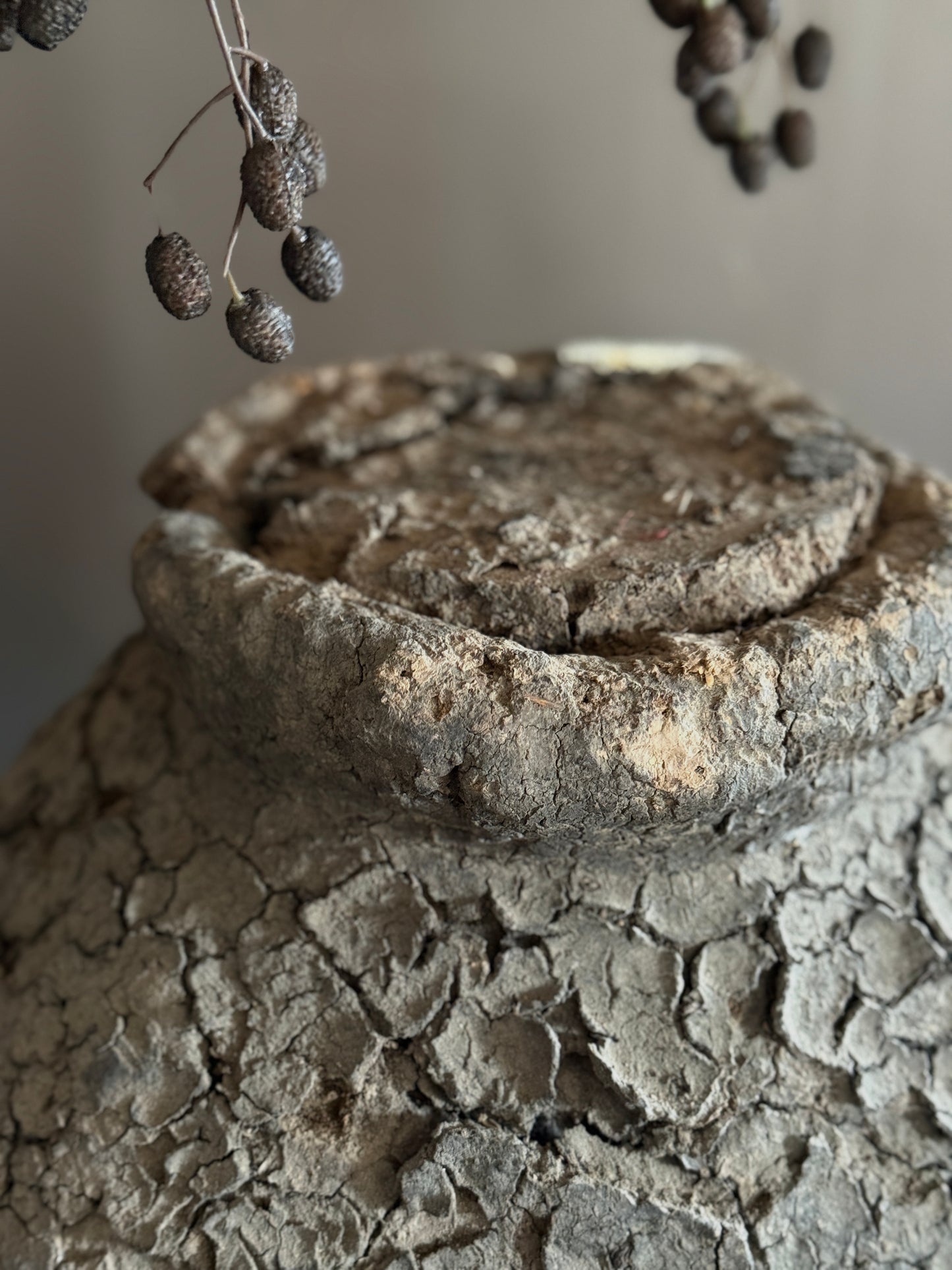 Authentic Old Clay Basket with Lid (06)