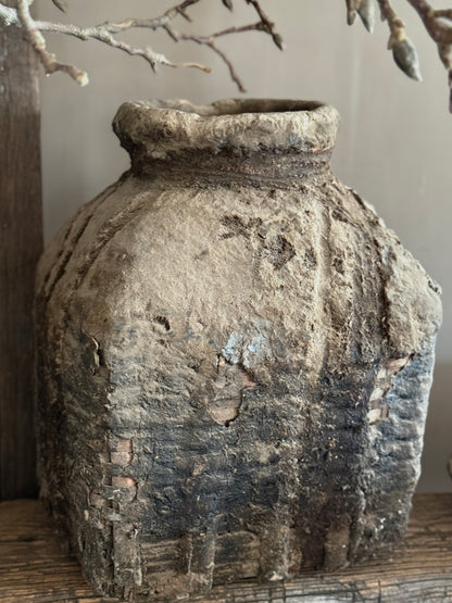 Authentic Clay Basket with Veins (04)